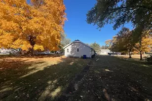 2025 E Pythian Ave, Decatur, IL 62526 - Photo 15