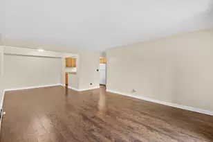 3615 E Central Rd, Glenview, IL 60025 - Photo 13