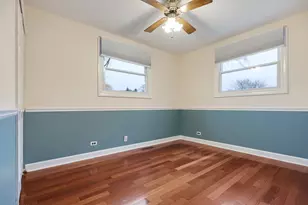 229 Shawnee Dr, Carol Stream, IL 60188 - Photo 13