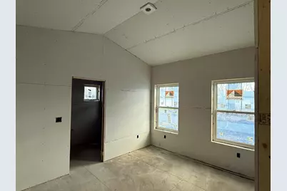 405 E Larmon Street, Tolono, IL 61880 - Photo 5