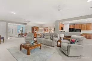 647 Tuscan View, Elgin, IL 60124 - Photo 5