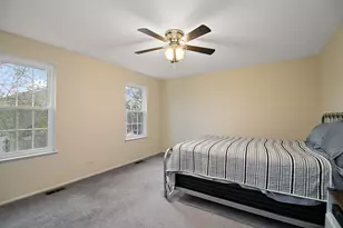 29W477 Blackthorn Ln, Warrenville, IL 60555 - Photo 11