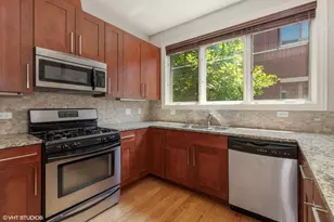 21 Northfield Terrace, Wheeling, IL 60090 - Photo 7