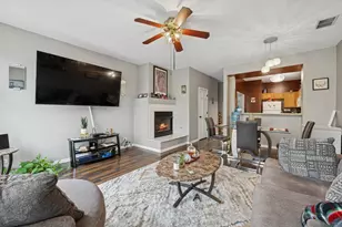 8304 Sierra Woods Ln, Carpentersville, IL 60110 - Photo 3