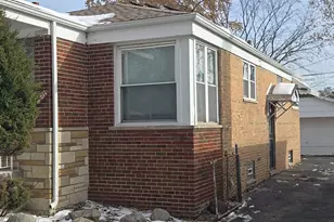 12811 S Elizabeth St, Calumet Park, IL 60827 - Photo 3