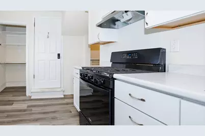 610 E Mulberry Street, Bloomington, IL 61701 - Photo 33