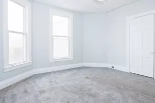 610 E Mulberry St, Bloomington, IL 61701 - Photo 29