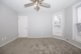 610 E Mulberry St, Bloomington, IL 61701 - Photo 23