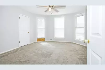 610 E Mulberry Street, Bloomington, IL 61701 - Photo 35