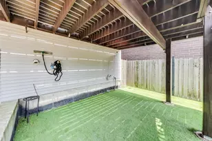 1919 W Fletcher St, Chicago, IL 60657 - Photo 49