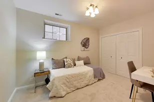 1919 W Fletcher St, Chicago, IL 60657 - Photo 35