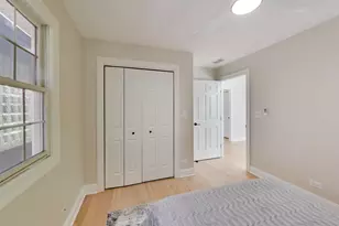 1919 W Fletcher St, Chicago, IL 60657 - Photo 29