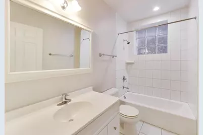 1919 W Fletcher Street, Chicago, IL 60657 - Photo 37