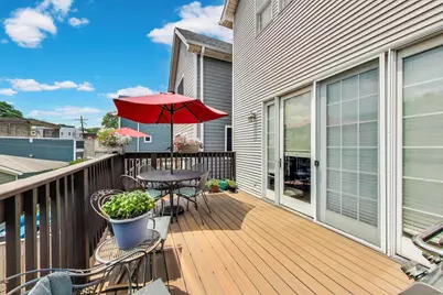 1919 W Fletcher Street, Chicago, IL 60657 - Photo 41