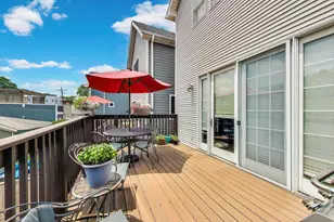 1919 W Fletcher St, Chicago, IL 60657 - Photo 41