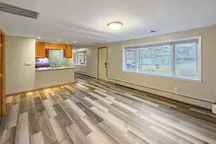 108 E South St, Freeport, IL 61032 - Photo 15