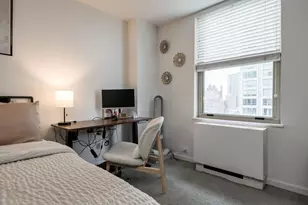 525 W Hawthorne Pl, Chicago, IL 60657 - Photo 17