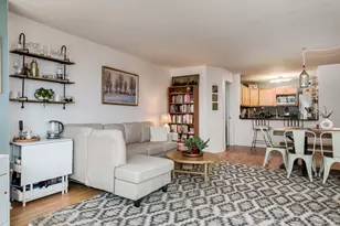 525 W Hawthorne Pl, Chicago, IL 60657 - Photo 11