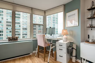 525 W Hawthorne Place #1608, Chicago, IL 60657 - Photo 7