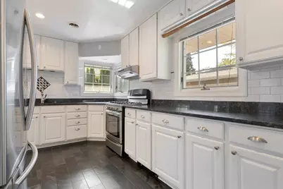 240 Scott Avenue, Glen Ellyn, IL 60137 - Photo 9