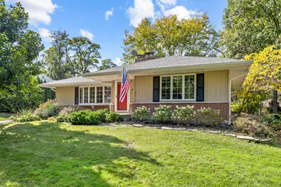 240 Scott Avenue, Glen Ellyn, IL 60137 - Photo 1