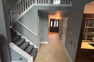 288 Lorraine Cir, Bloomingdale, IL 60108 - Photo 9