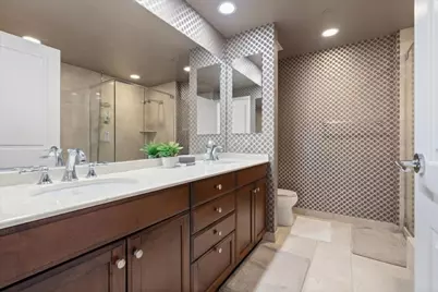 600 N Lake Shore Drive #2105, Chicago, IL 60611 - Photo 11