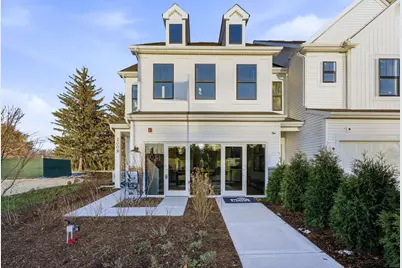 2023 Kensington Lane #03003, Hoffman Estates, IL 60169 - Photo 1