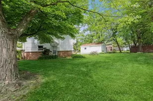 353 Suwanee St, Park Forest, IL 60466 - Photo 9