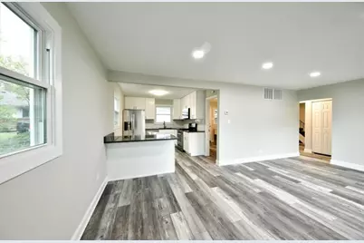 353 Suwanee Street, Park Forest, IL 60466 - Photo 3