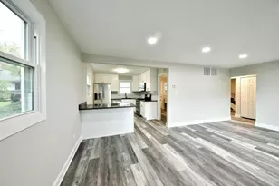 353 Suwanee St, Park Forest, IL 60466 - Photo 3