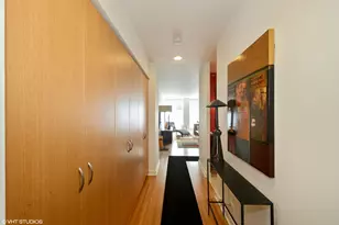 260 E Chestnut St, Chicago, IL 60611 - Photo 7