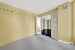 100 E Walton St, Chicago, IL 60611 - Photo 9