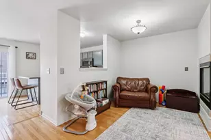 3 W Big Horn Dr, Hainesville, IL 60073 - Photo 5