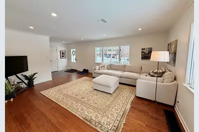 1320 Pinehurst Drive, Glenview, IL 60025 - Photo 5