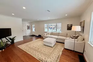 1320 Pinehurst Dr, Glenview, IL 60025 - Photo 5