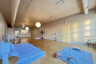 2412 W North Ave, Chicago, IL 60647 - Photo 17