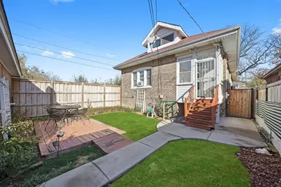 7914 S Oglesby Avenue, Chicago, IL 60617 - Photo 23