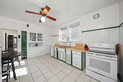 7914 S Oglesby Avenue, Chicago, IL 60617 - Photo 11