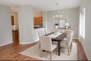 596 Foxridge Dr, Fox Lake, IL 60020 - Photo 3