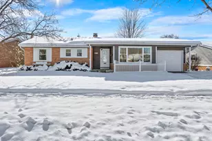 241 Pleasant Dr, Elk Grove Village, IL 60007 - Photo 1