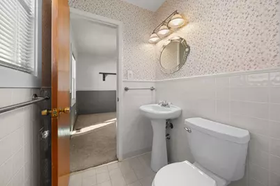 241 Pleasant Drive, Elk Grove Village, IL 60007 - Photo 21