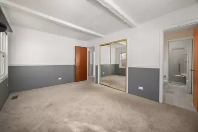 241 Pleasant Drive, Elk Grove Village, IL 60007 - Photo 19