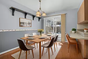 241 Pleasant Dr, Elk Grove Village, IL 60007 - Photo 11