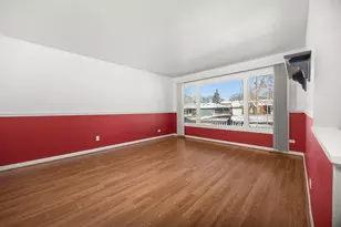 241 Pleasant Dr, Elk Grove Village, IL 60007 - Photo 7