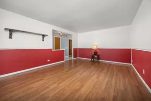 241 Pleasant Dr, Elk Grove Village, IL 60007 - Photo 5