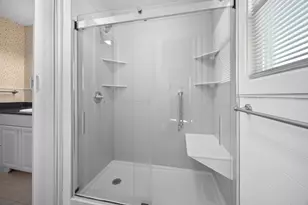 241 Pleasant Dr, Elk Grove Village, IL 60007 - Photo 23