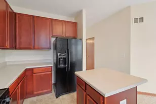 1475 W Sedgewood Ct, Round Lake, IL 60073 - Photo 11