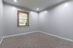 533 Cherry Ln, Glenview, IL 60025 - Photo 25