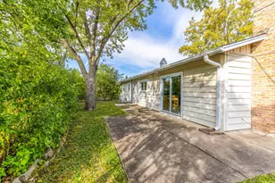 533 Cherry Ln, Glenview, IL 60025 - Photo 31